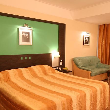 Hotel Miramar Daman Bagian luar foto