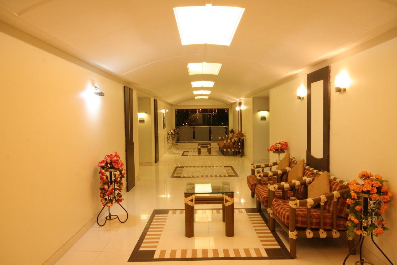 Hotel Miramar Daman Bagian luar foto