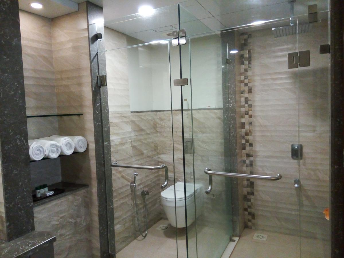 Hotel Miramar Daman Bagian luar foto